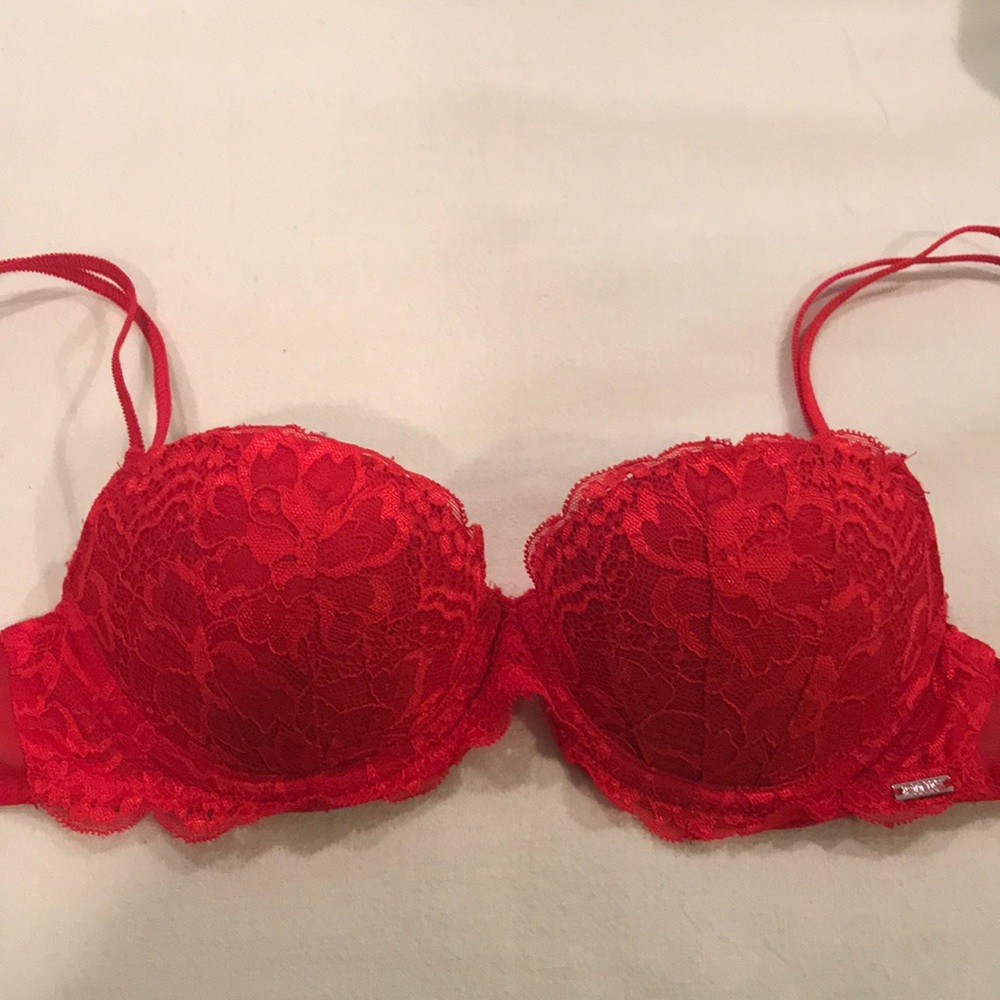 Victoria secret push up bra 32B